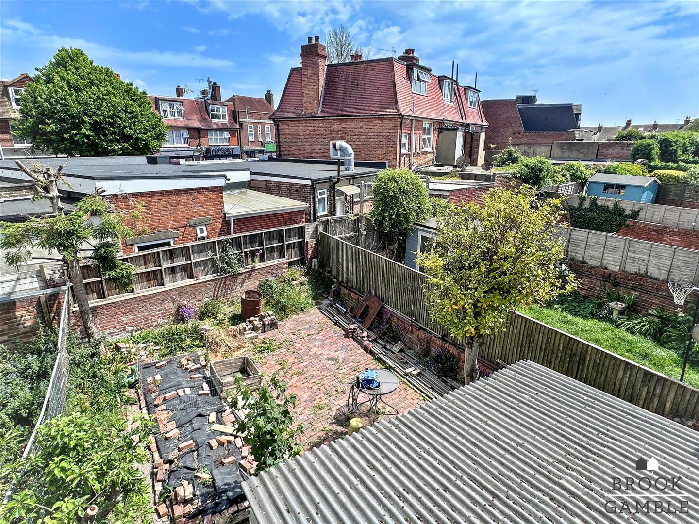 3 Bedroom House. Victoria Drive in Eastbourne,  24
